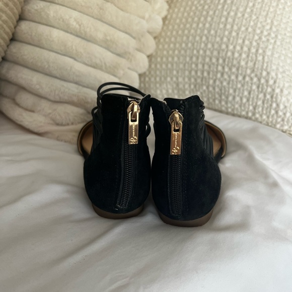 Chic Black Women's Heels - Picture 4 of 7